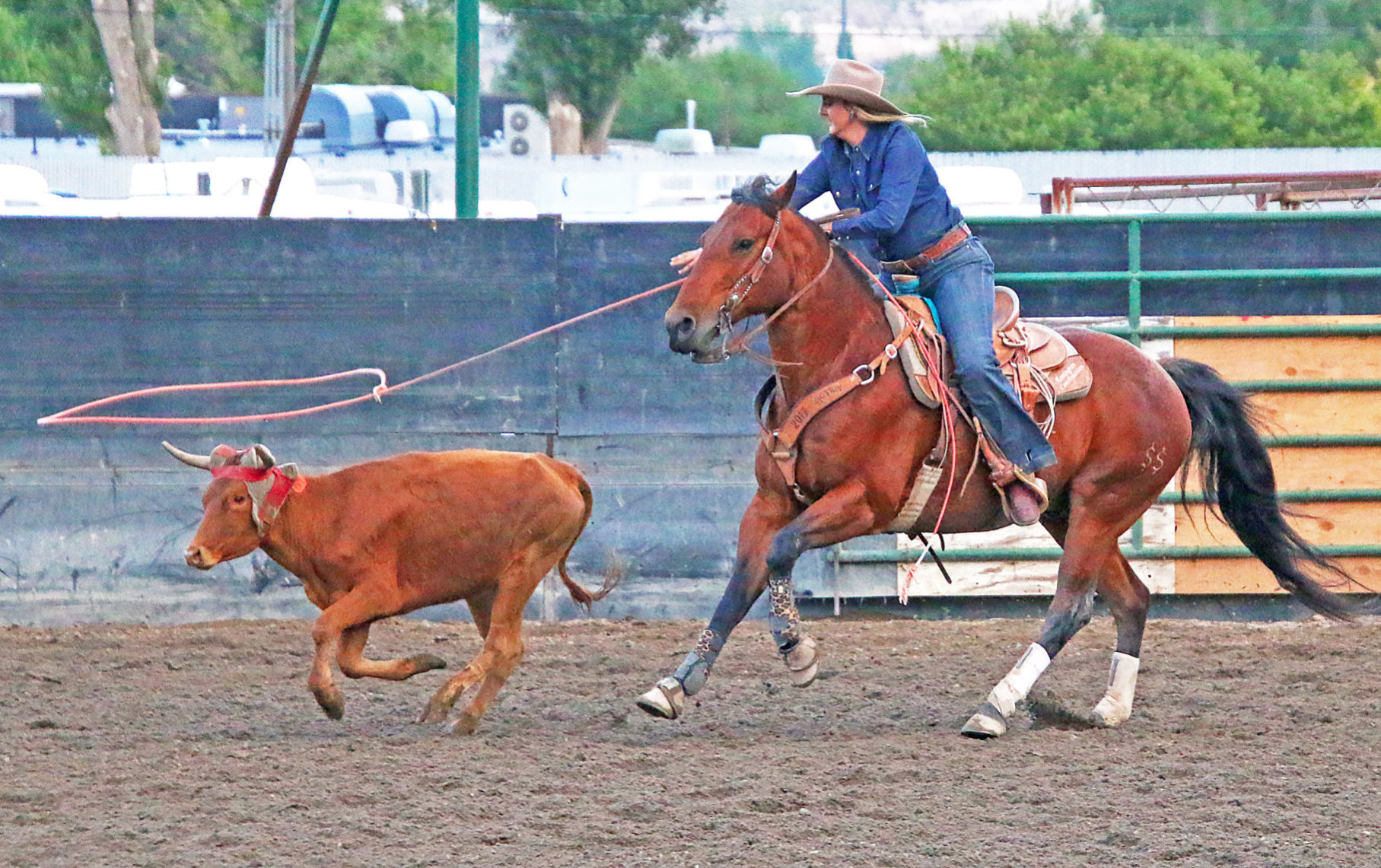 061020-elk-spt-jake-eary-memorial-rodeo-payton-feyder.jpg